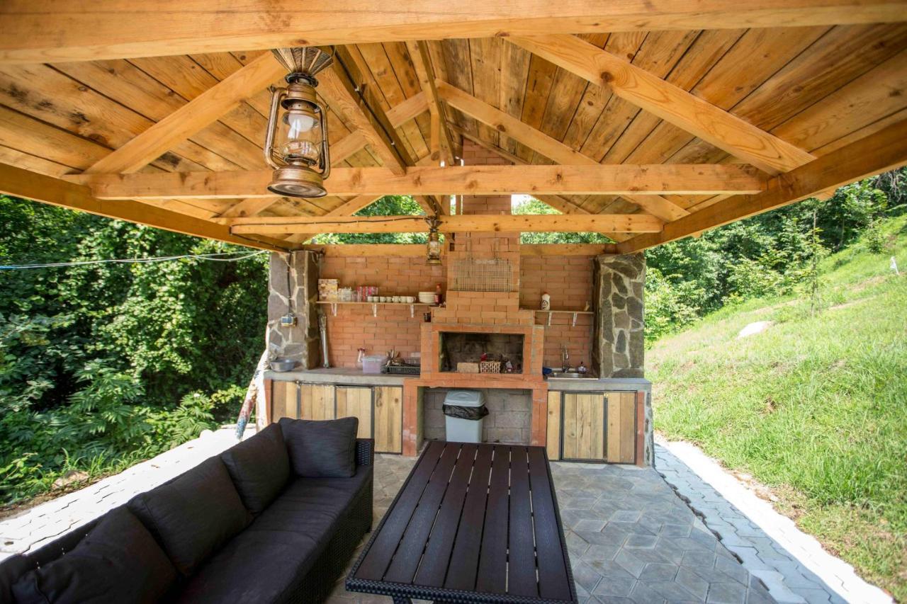 Woodpecker Ვუდფექერი Villa Batumi Exterior foto